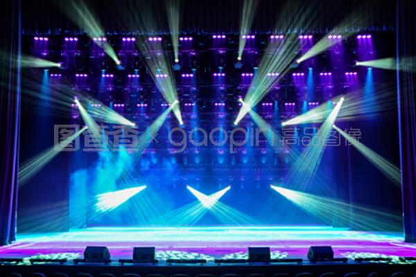 璀璨光影 燈光表演舞臺的藝術(shù)與技術(shù)融合